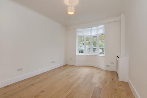 undefined, Grove End Gardens, Grove End Road, St John's Wood, London, NW8