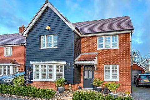 5 bedroom detached house for sale, Water Lily Way, Worthing, West Sussex