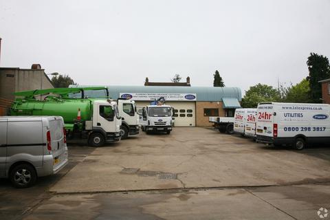 Property for sale, Hampton TW12