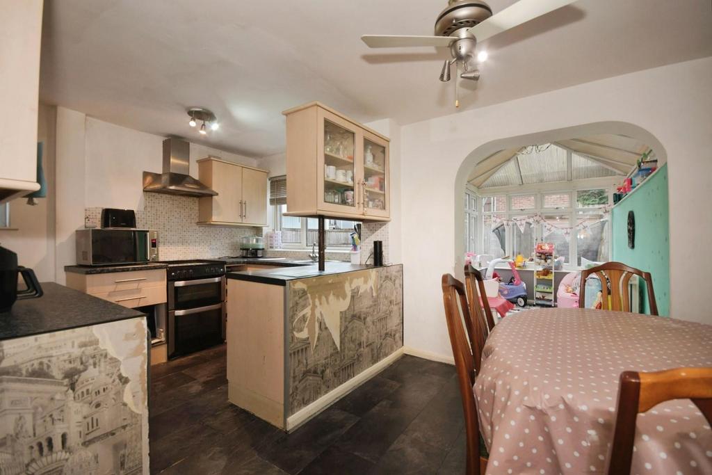 KITCHEN DINER 01.jpg