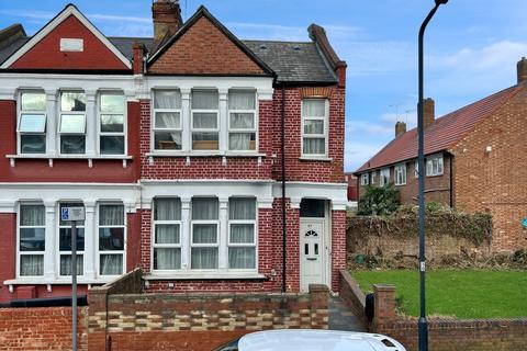 1 bedroom in a house share to rent, Ivy Road, London, NW2