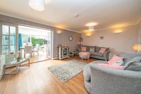 3 bedroom terraced house for sale, Hilltop Road, Berkhamsted HP4
