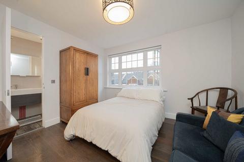 undefined, Tamworth Street, London SW6