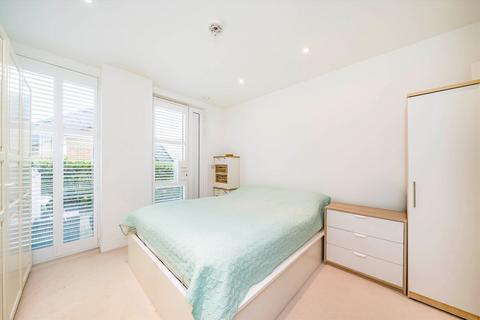 undefined, Central Avenue, London SW6