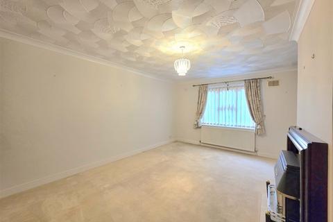 2 bedroom detached bungalow for sale, Law Court, Spalding