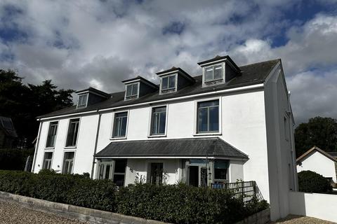 2 bedroom penthouse to rent, Hillfield Village, Dartmouth