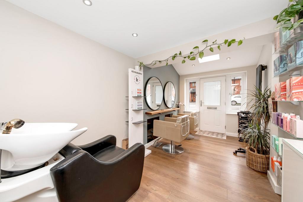 Salon