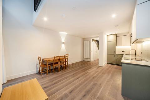 undefined, Windsor Square, London SE18