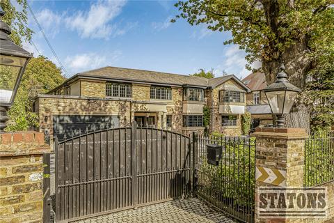 5 bedroom detached house for sale, The Ridgeway, Cuffley, Potters Bar, Hertfordshire, EN6