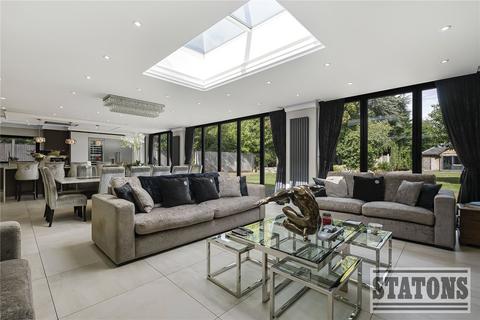 5 bedroom detached house for sale, The Ridgeway, Cuffley, Potters Bar, Hertfordshire, EN6