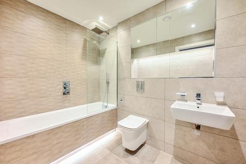 undefined, Farnborough Road, Farnborough, GU14