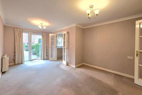 undefined, Pool Close, Spalding