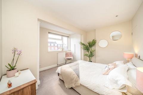 undefined, Fulham Park Gardens, London SW6