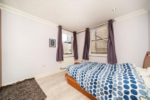 1 bedroom flat to rent, Chatsworth Gardens, London W3