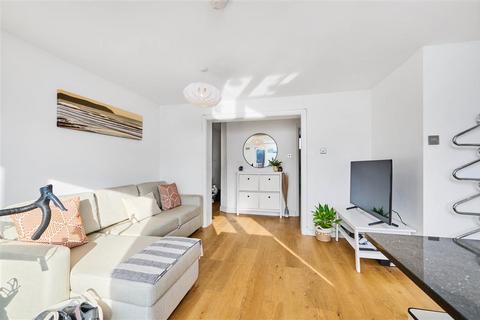 1 bedroom flat to rent, Ramsden Road, SW12