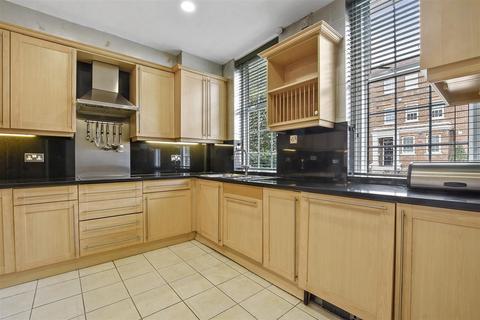 3 bedroom house for sale, Hall Gate, London