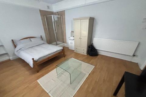 undefined, Room with low deposit queens RD
