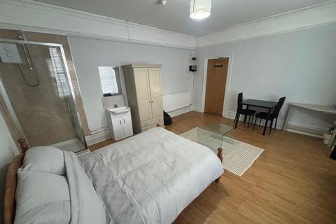 undefined, Room with low deposit queens RD