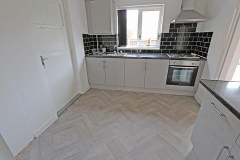 3 bedroom semi-detached house to rent, Burnsall Road, Middlesbrough TS3