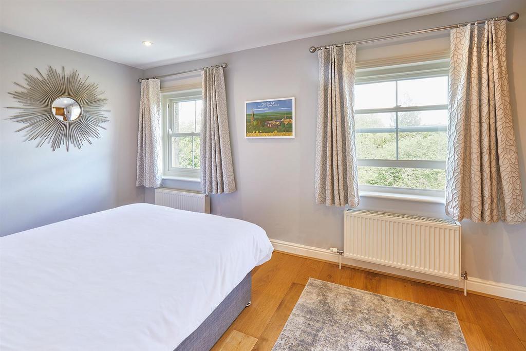 Stay-North-Yorkshire-River-View-Ripon-35-guesty.jp