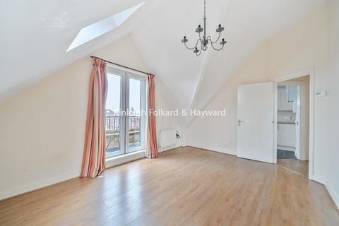 1 bedroom flat to rent, Market Place, London, N2