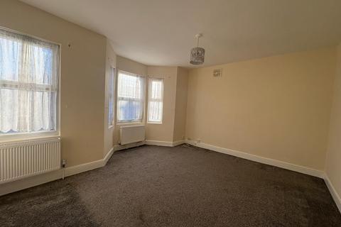 1 bedroom flat to rent, Regina Road, Southall