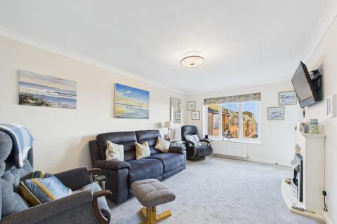 undefined, 2 Bed Second Floor Apartment, Alexandra Court, Bridlington, YO15 2LB