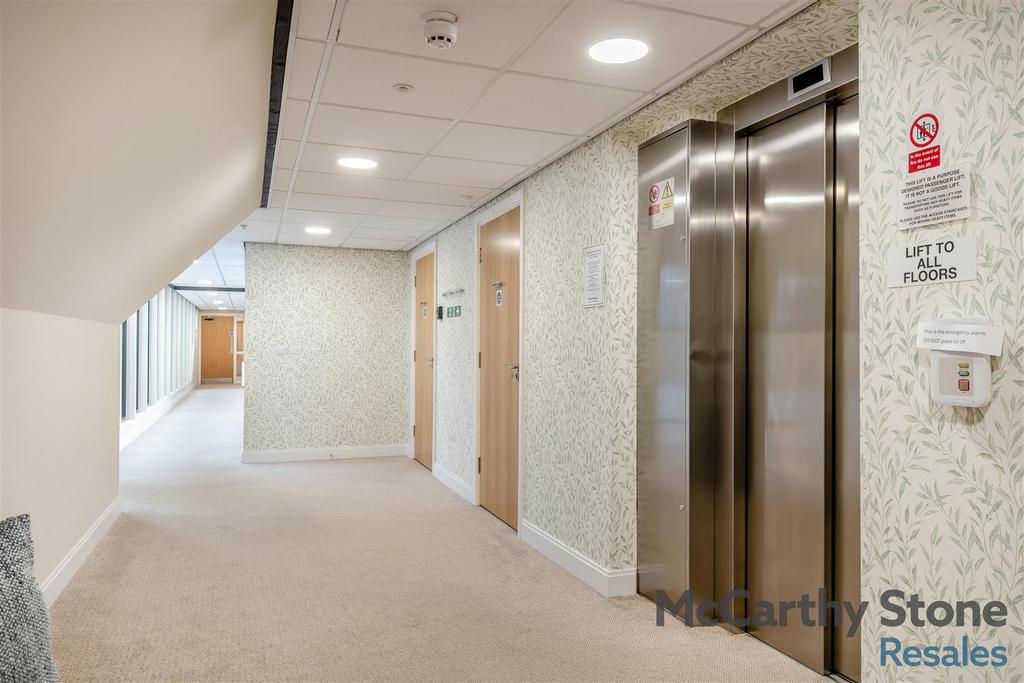 8672984-interior23.jpg