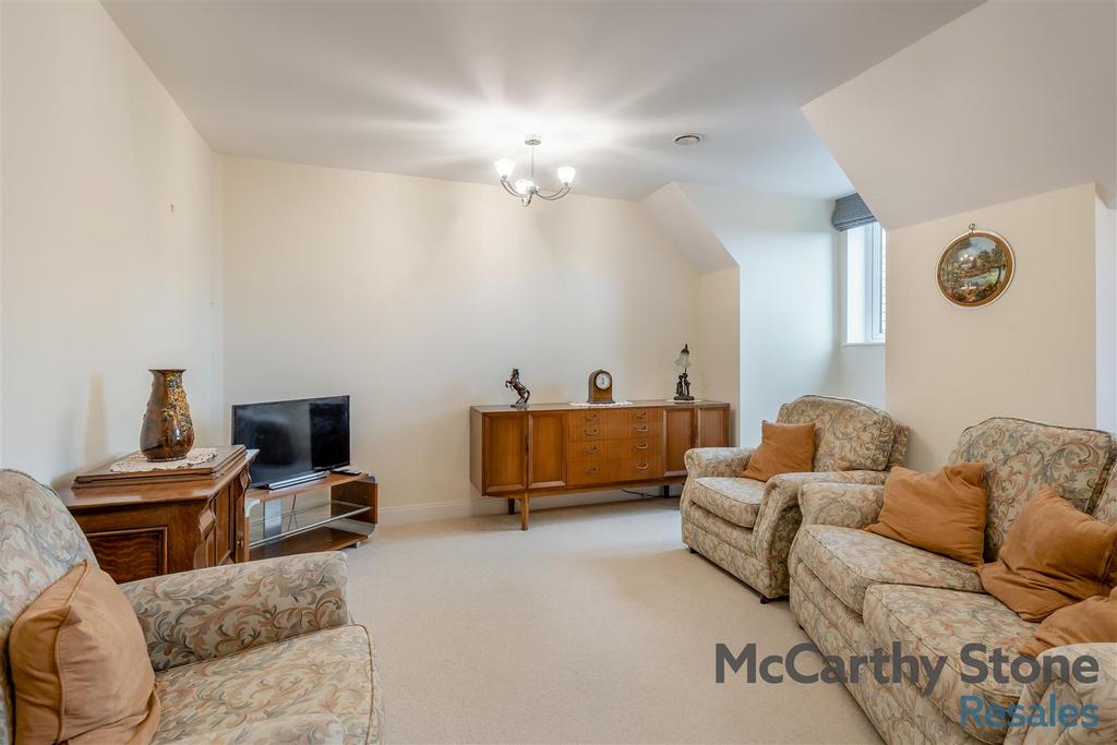 8672984-interior08.jpg