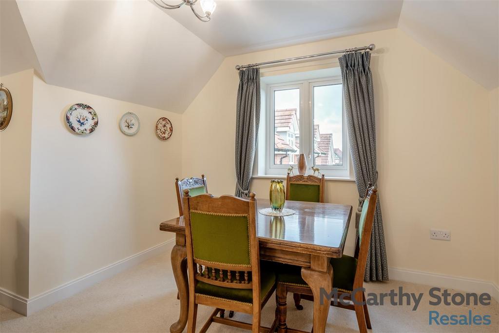 8672984-interior09.jpg