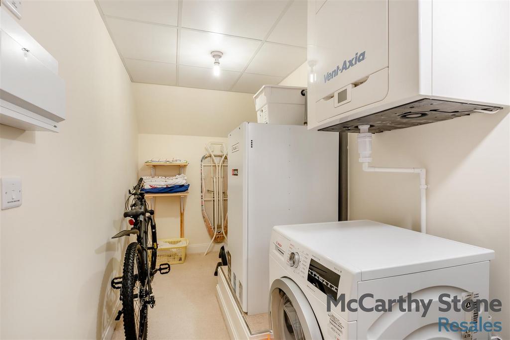 8672984-interior15.jpg