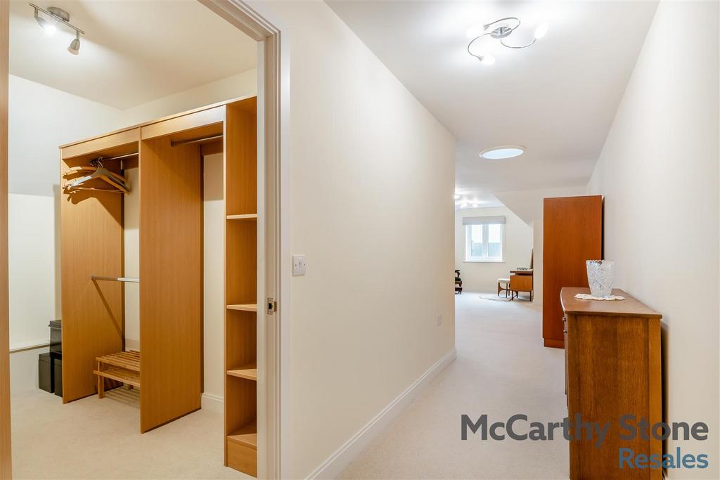 8672984-interior17.jpg