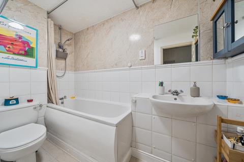 undefined, Clarence Close, Barnet, EN4