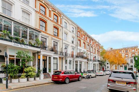 Studio to rent, Cheniston Gardens, London W8