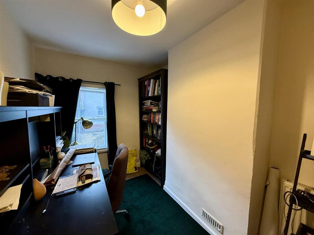 Bedroom/Study
