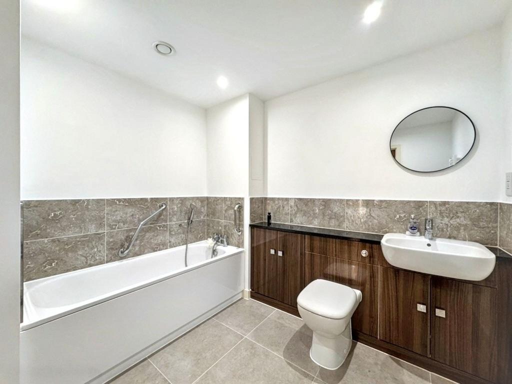 Family bathroom