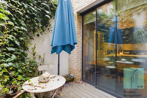 2 bedroom flat to rent, Young Street, London W8