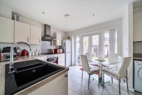 undefined, Juno Close, Hampshire PO14