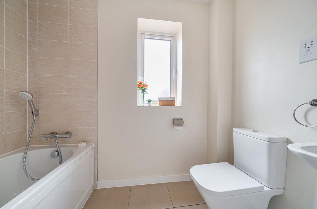 1389023-16-693afb...