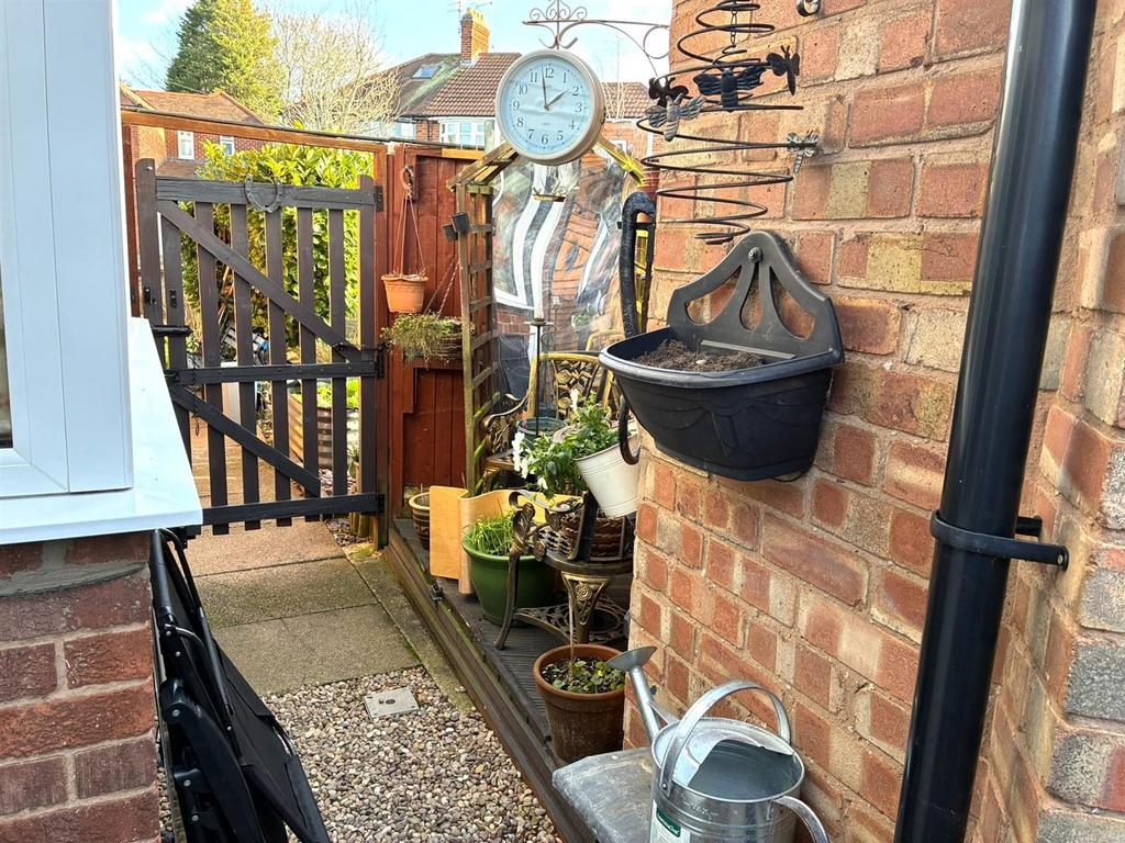 Side garden