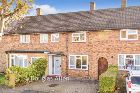 2 bedroom terraced house for sale, Barnstaple Road, Romford RM3