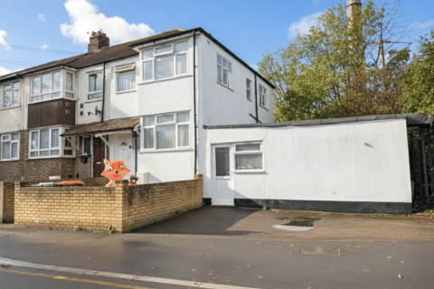 4 bedroom end of terrace house for sale, Stevenage Road, East Ham, London, E6