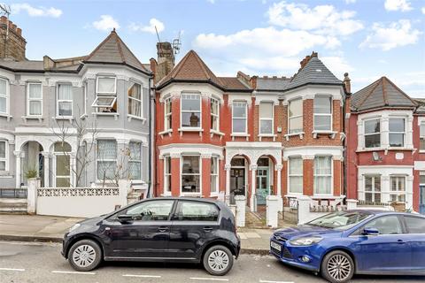 3 bedroom flat for sale, Allison Road, London N8