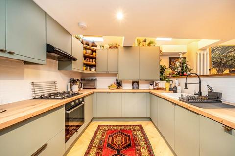 undefined, Hampton Road, Twickenham TW2