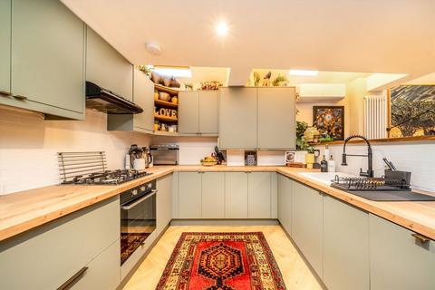 2 bedroom flat for sale, Hampton Road, Twickenham TW2