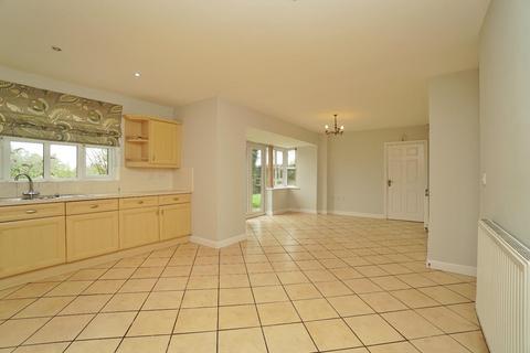4 bedroom detached house to rent, Jubilee Court, Tollerton, York, YO61 1RF