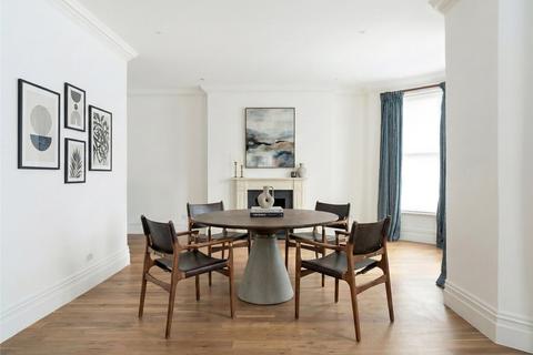 3 bedroom apartment to rent, Egerton Gardens, London, SW3