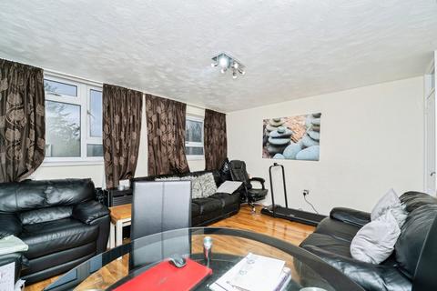 undefined, Parkfield Drive, Northolt UB5