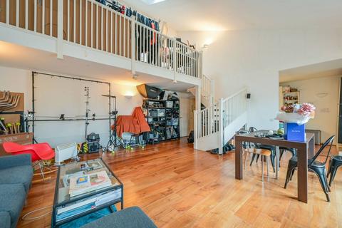 undefined, Fairfield Road, London E3