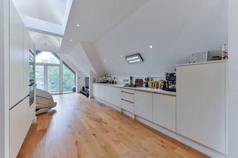undefined, Woodcote Grove Road, Coulsdon, CR5